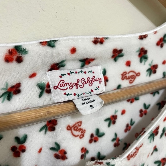 Lanz of Salzburg Long Sleeve Cherry Nightgown, Size Small - Picture 2 of 6